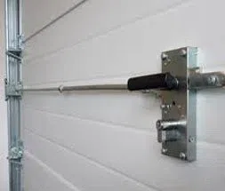 Plainfield Expert Locksmith Plainfield, NJ 908-367-5397 - 17a-Garage-Door-Locks